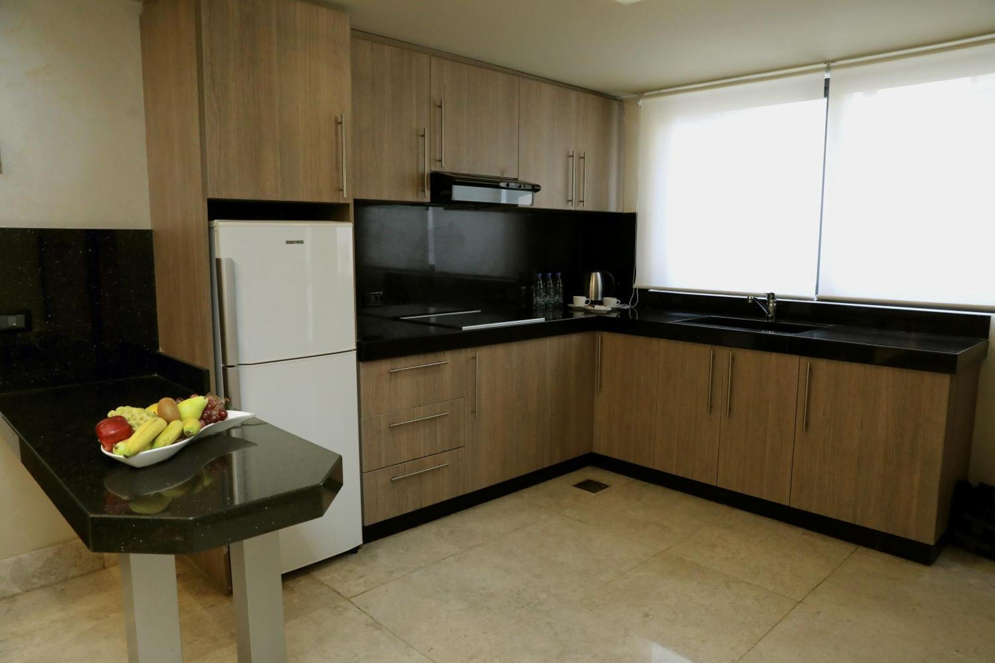 Imperial Suites Hotel Beirut Exterior photo